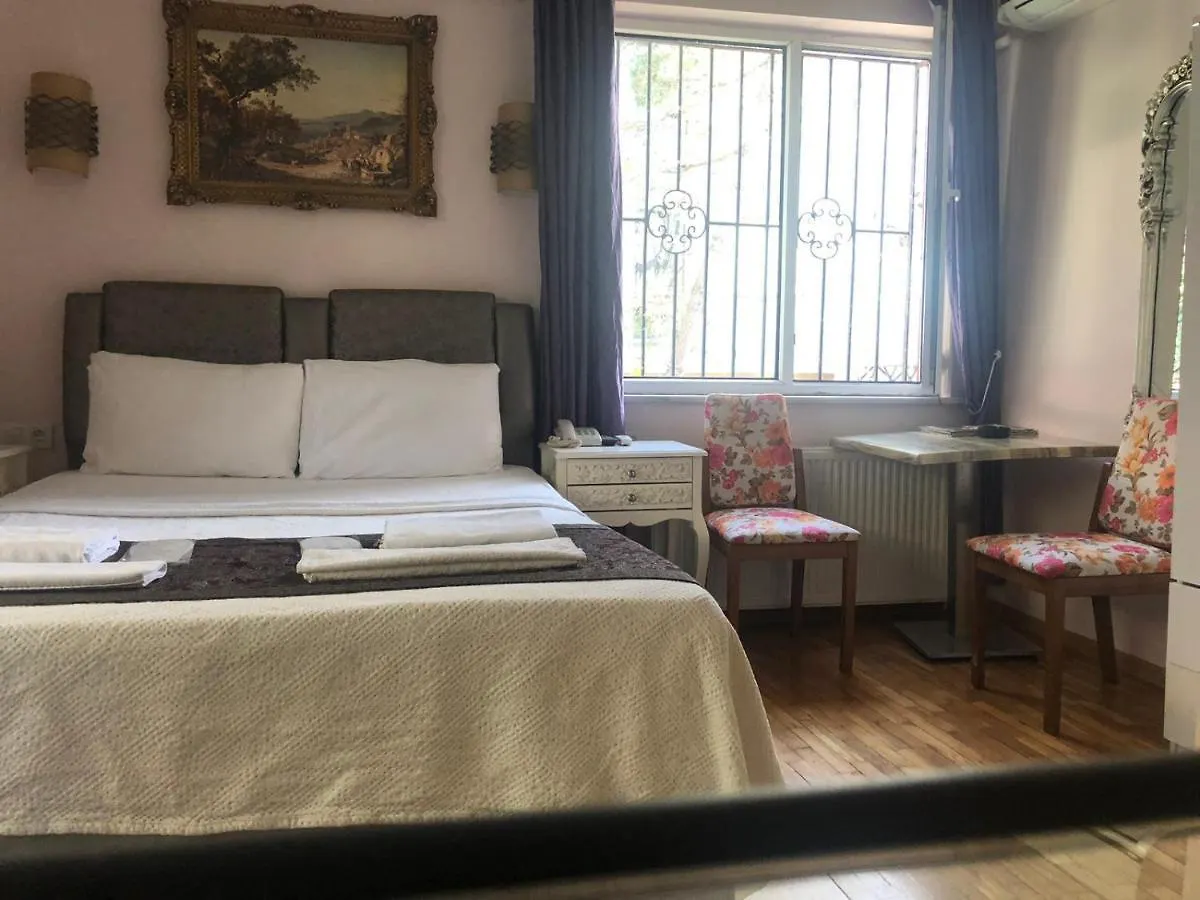 Yesim Suit Apart 1E Istanbul Turkey